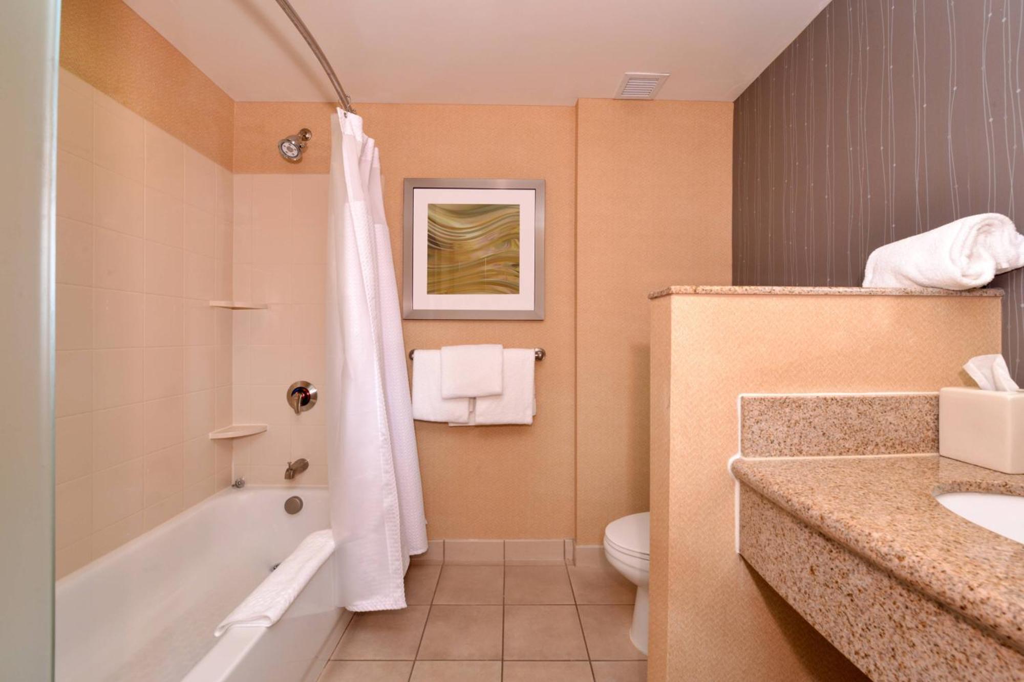 Courtyard Pittsburgh Монровилл Экстерьер фото
